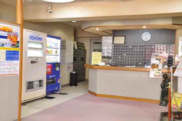 カプセル & サウナ日本 - 男性専用