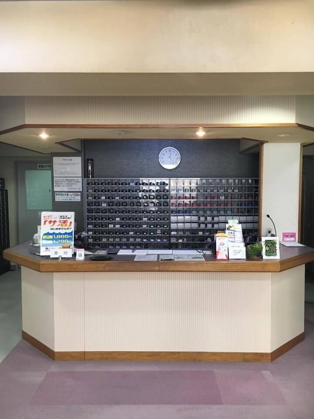 カプセル & サウナ日本 - 男性専用