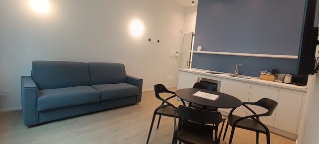 イージーホームズ - シティ センター スイーツ