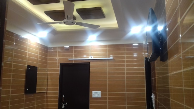 豪華なS.デリ外国人エリア、非常に安全、ラジパット・ンガー-2