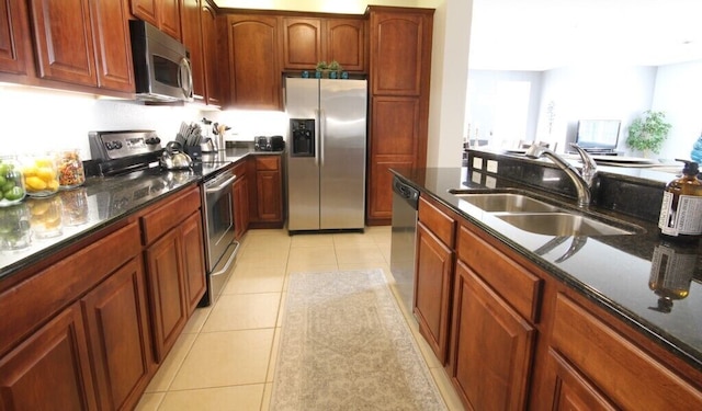 レイクビュー ファンタジー ニュー!3 ベッドルーム コンド バイ レッドオーニング