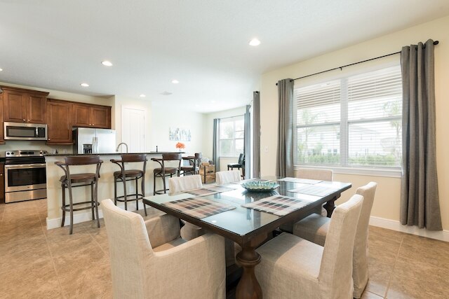 ディズニー ドリームズ ラグジュアリー プライベート ウォーター パーク 6 ベッドルーム ヴィラ バイ レッドオーニング