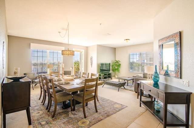 スプリング レイクビュー 3 ベッドルーム コンド バイ レッドオーニング