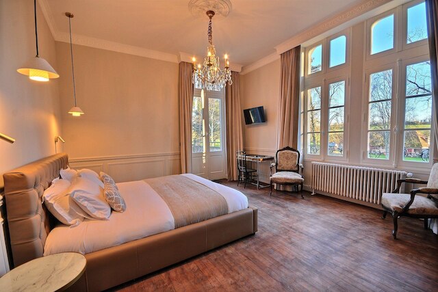 シャトー ドゥ ラ ブリブルディエール - 8 ミン カブール