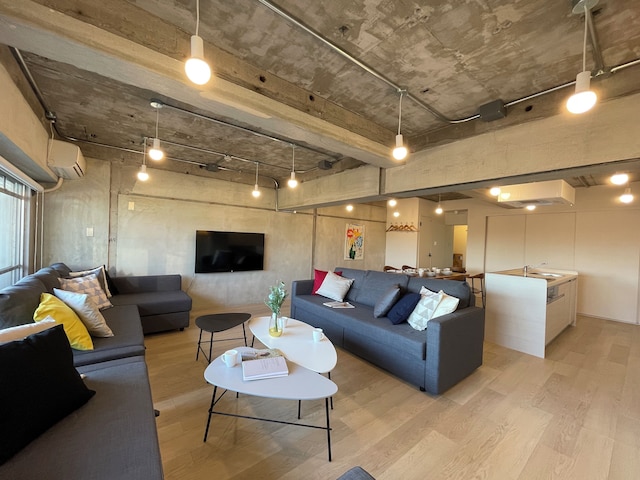 第 3 ひまわりビル 504、704