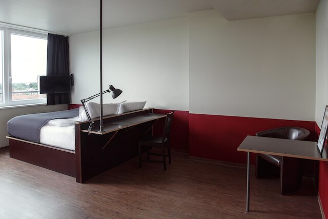 ベース アパートメンツ