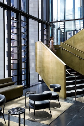 Aバイ アディナ シドニー