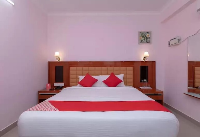 スワルナム レジデンシー