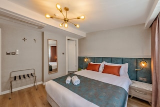 ニカ オテル & カフェ