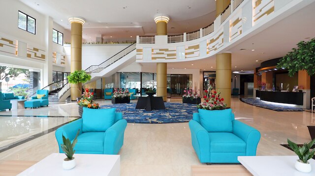 ヴューパレス、アルトテルキューエイト