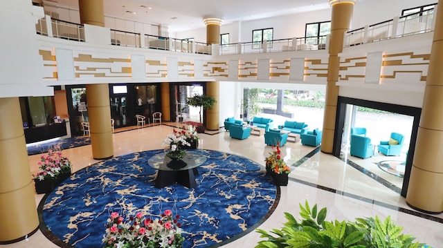 ヴューパレス、アルトテルキューエイト