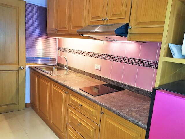 スペーシャス サード フロア スタジオ アット バーン スアン ララナ