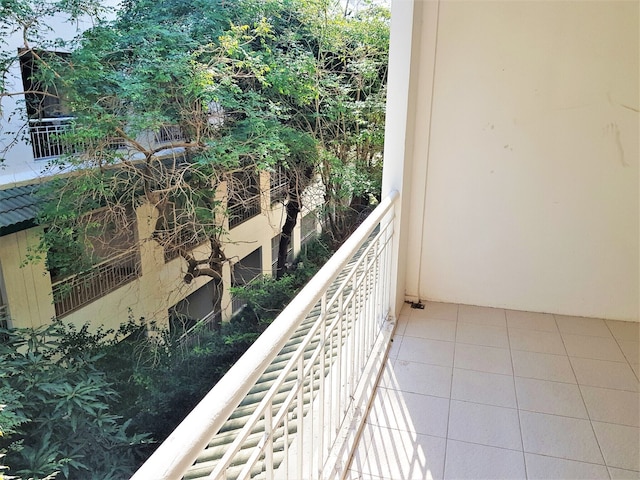 スペーシャス サード フロア スタジオ アット バーン スアン ララナ