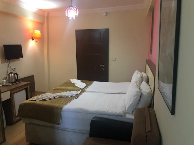 エマジネ ホテル