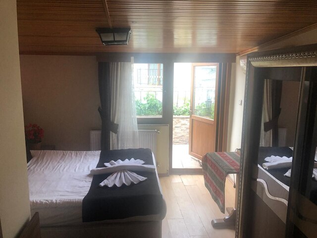 エマジネ ホテル