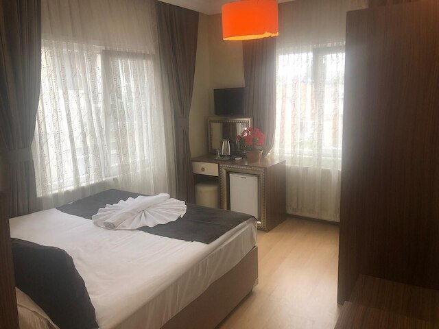 エマジネ ホテル