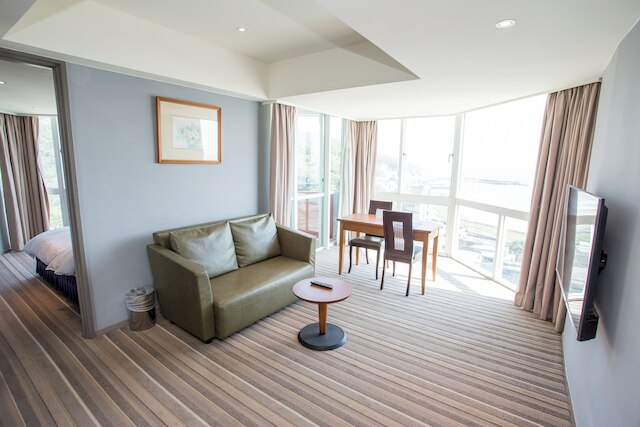 CT Green Bay Hot-Spring Hotel