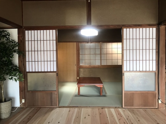 ゲストハウス三軒家