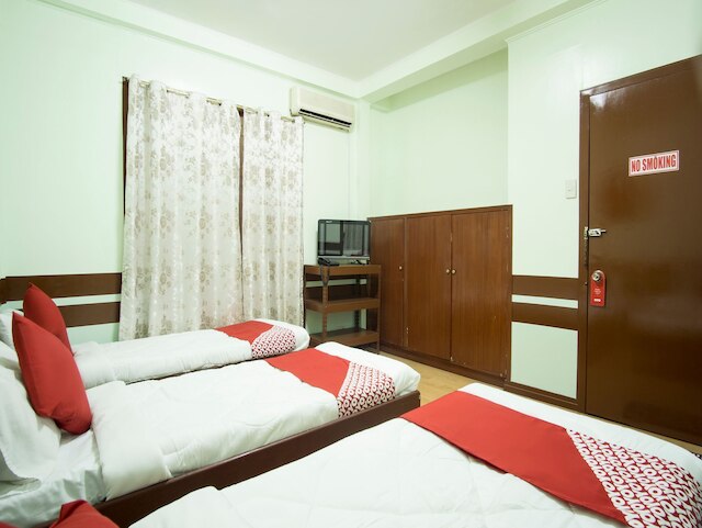 ジェイ ワイ クラウン パレス