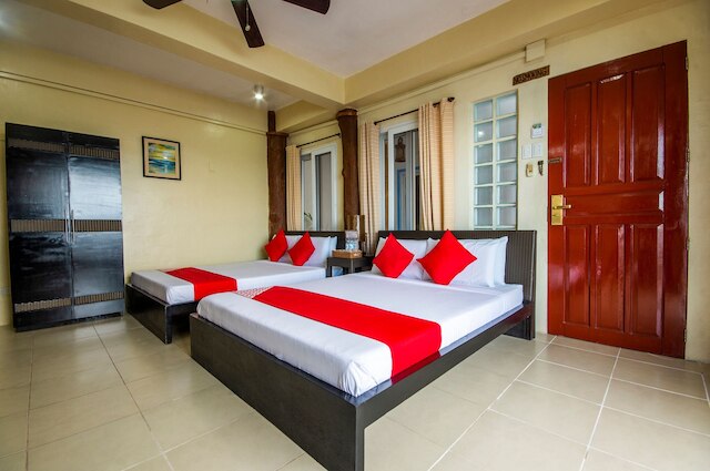 ジェイ ワイ クラウン パレス