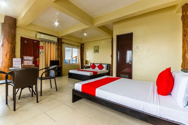 ジェイ ワイ クラウン パレス