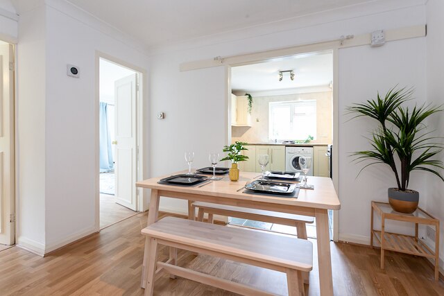 スパス プレイス - ウエスト ディズベリー