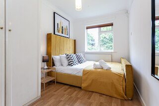 スパス プレイス - ウエスト ディズベリー