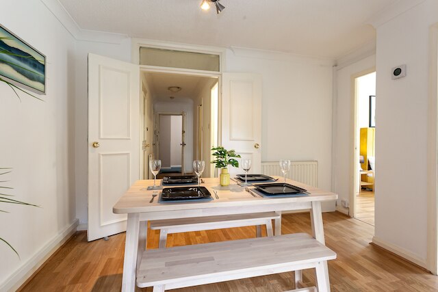 スパス プレイス - ウエスト ディズベリー