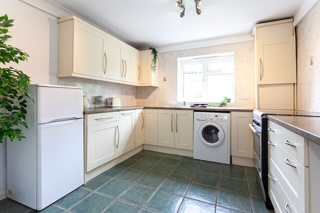 スパス プレイス - ウエスト ディズベリー