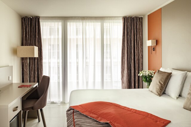 メイフラワー ホテル