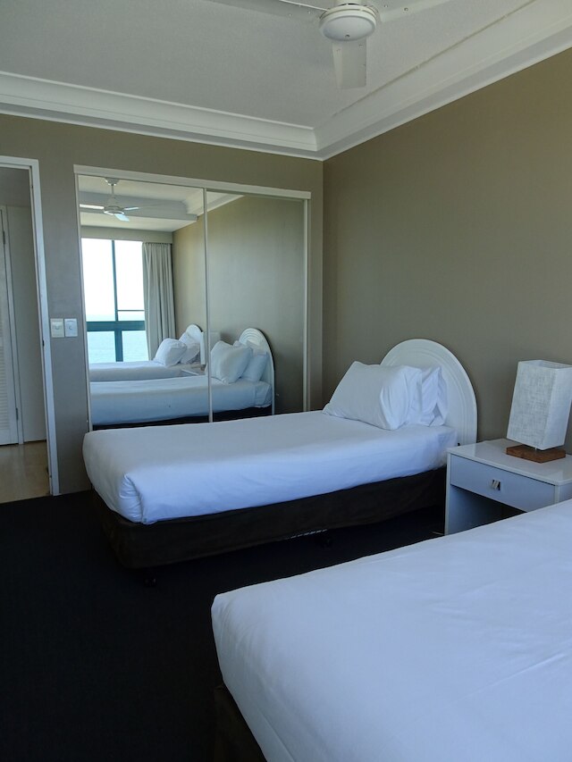 2 アンド 3 ベッドルーム アパートメンツ ウィズン クラウン タワーズ