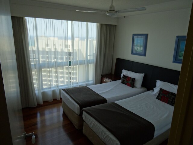 2 アンド 3 ベッドルーム アパートメンツ ウィズン クラウン タワーズ