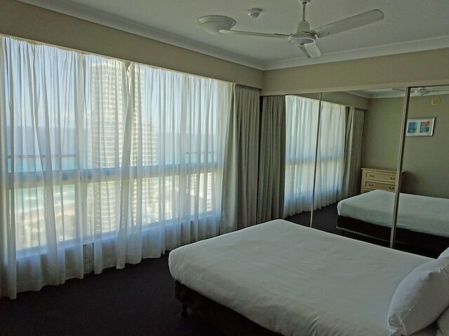 2 アンド 3 ベッドルーム アパートメンツ ウィズン クラウン タワーズ