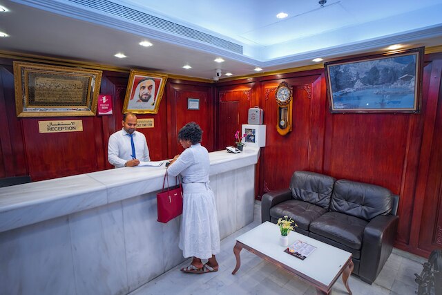 アル カルナック ホテル