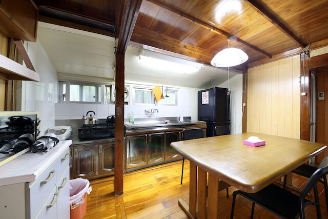 久米アズマヴィラ