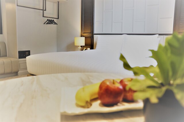 ザ・クォーター・プロンチット by UHG