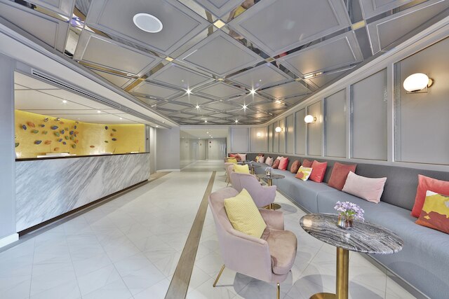 ザ・クォーター・プロンチット by UHG