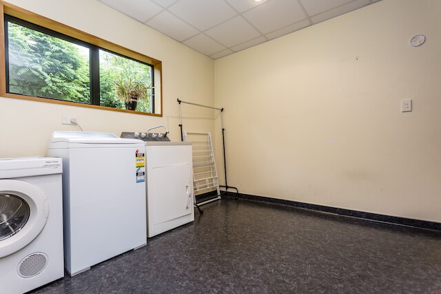 オアシス オン ベルモント レーン