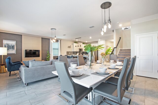 プライベートプール / スパ & ゲームルーム ニア WDW！スリープス 25