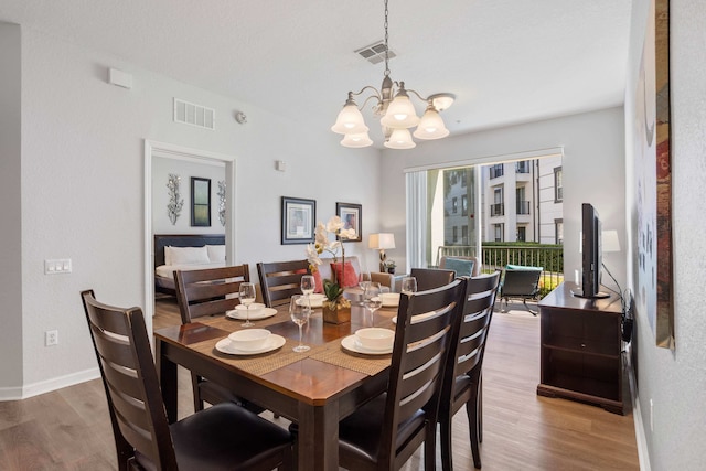 コージー エスケープ