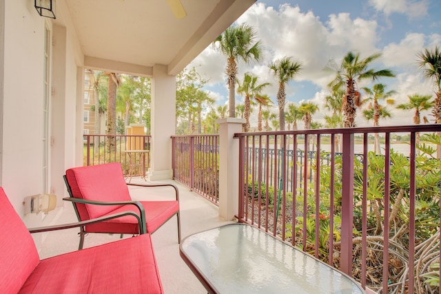 レイクフロント ラグジュアリー