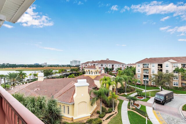 ニューリー リモデーレド レイクビュー ペントハウス ニア コンベンション センター