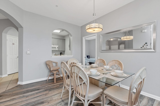 ニューリー リモデーレド レイクビュー ペントハウス ニア コンベンション センター