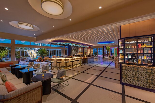 モクシー マイアミ サウス ビーチ