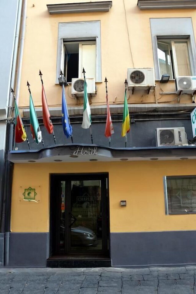 チャーリー ホテル