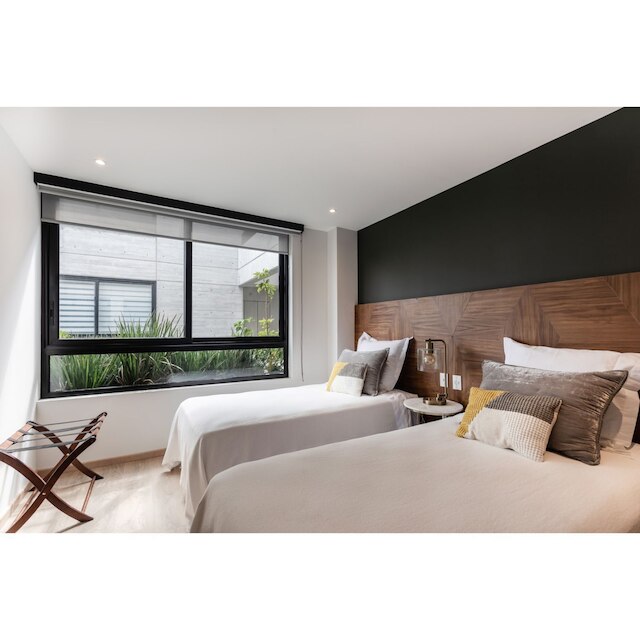 ソフィスティケーテッド パド アットロマ ノルテ & コンデサ