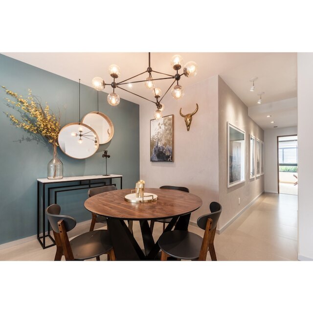 ソフィスティケーテッド パド アットロマ ノルテ & コンデサ