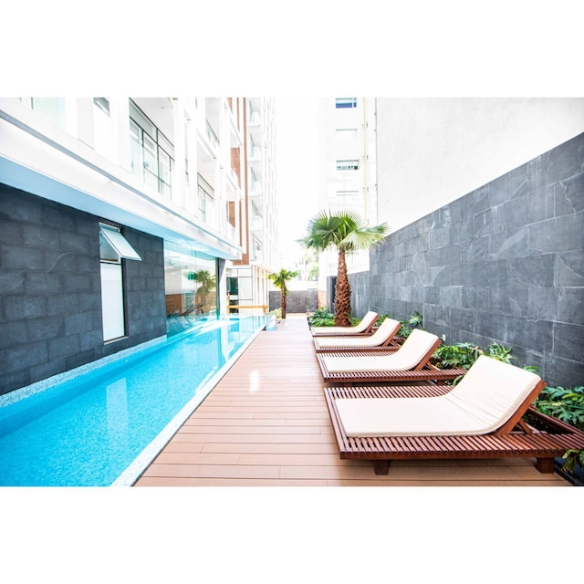 アイコン コンデサ オール アメニティーズ エクストリメリー コージー フラット アット コンデサ 5 スター