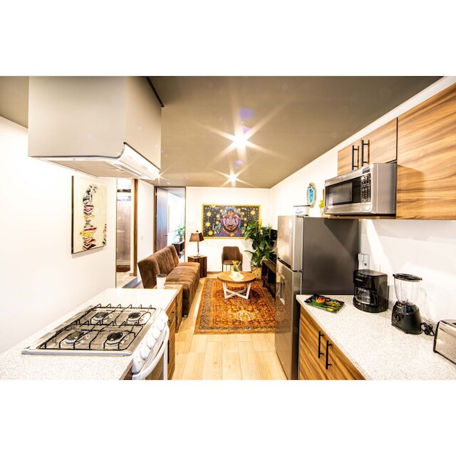 ブランド ニュー 1ベッドルーム プライベート パティオ アパートメント 5 スターズ