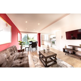 ブランド ニュー パーク ビュー デザイナー アパートメント